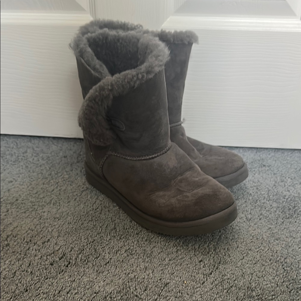Cozy Gray Women's Boots